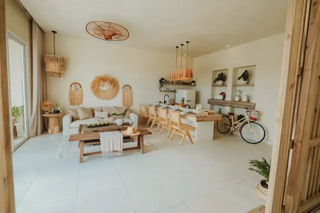 Le séjour de la Villa Alizéa, ouvert sur la terrasse